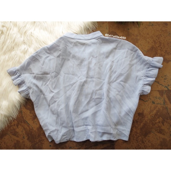 NWT - Boohoo pale blue ruffle crop top 🌷 - Picture 4 of 4